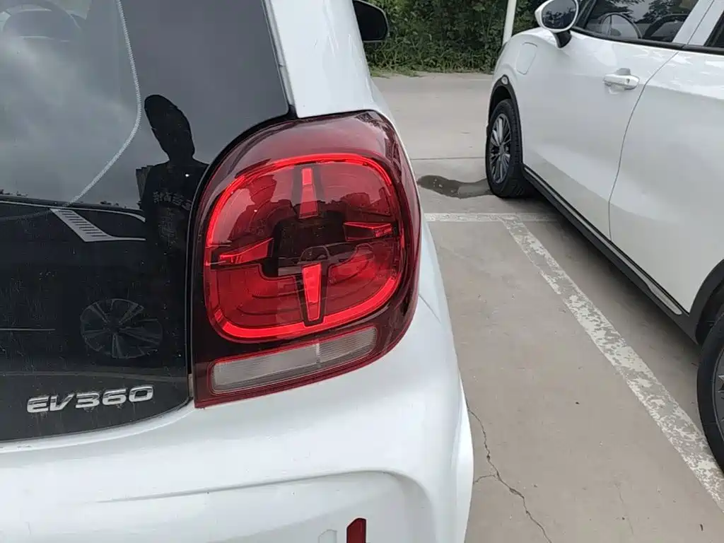 Roewe Clever — миниатюра 24