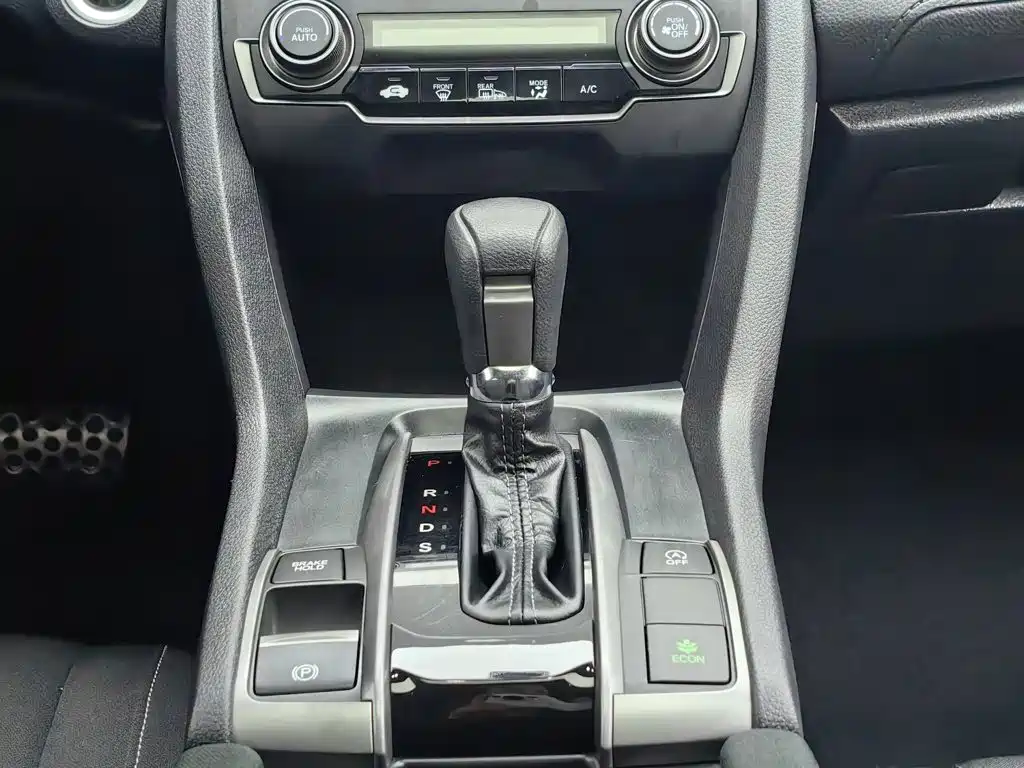 Honda Civic — миниатюра 13