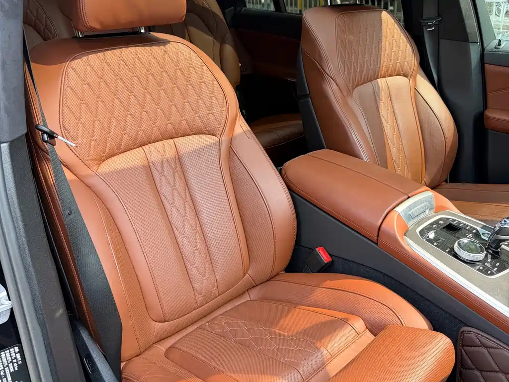 BMW X7 xDrive40i Premium Type M Sport Package, фото 11