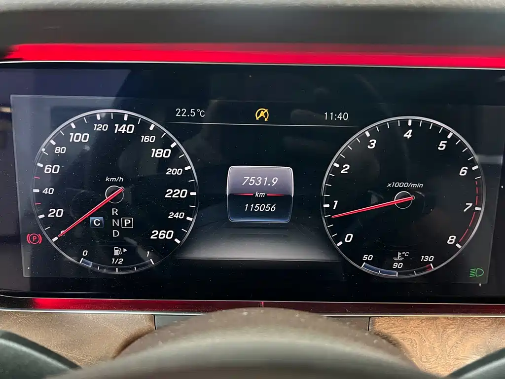 Mercedes-Benz E-Class — миниатюра 15