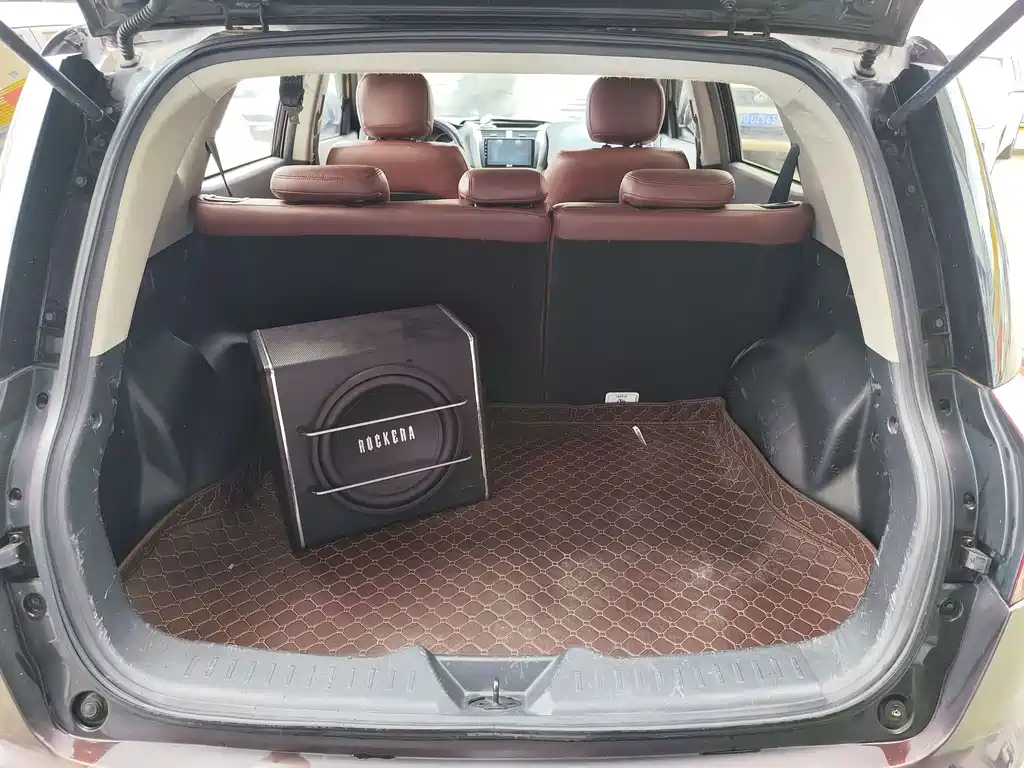 Geely GX7 — миниатюра 7