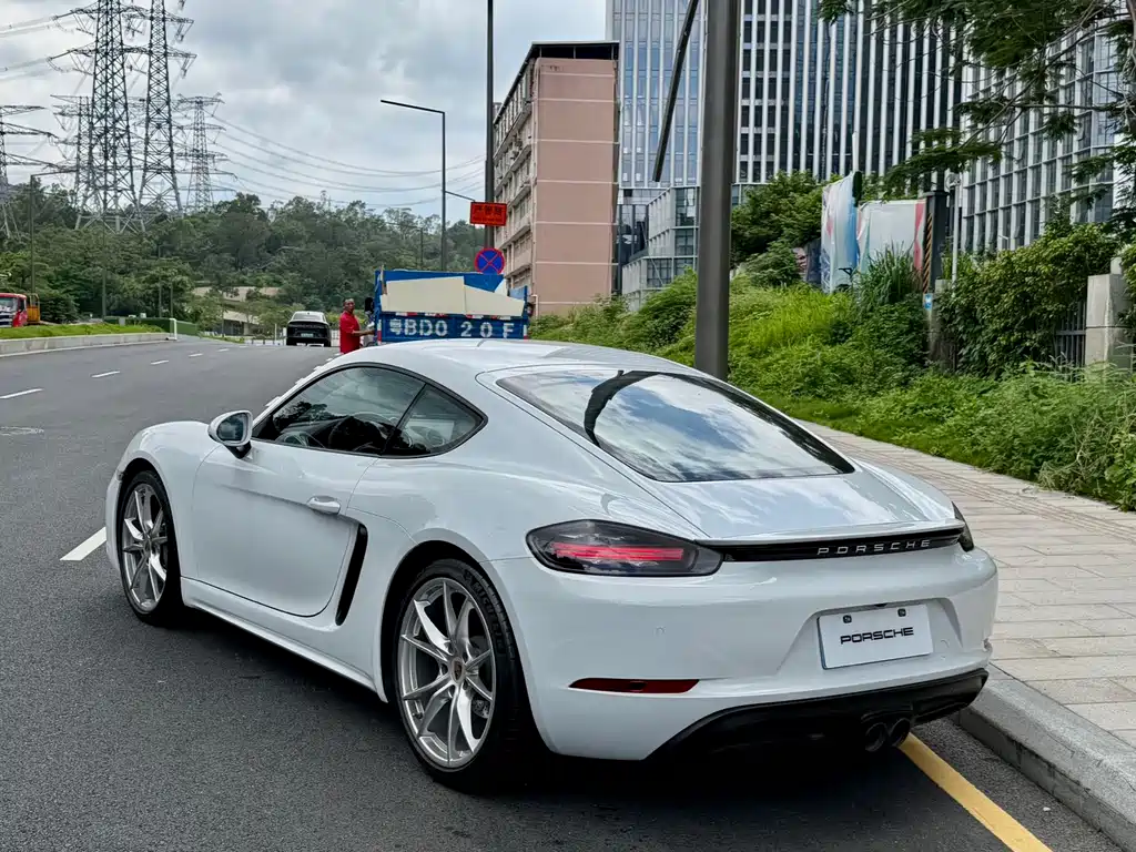 Porsche 718 2020 Cayman 2.0T