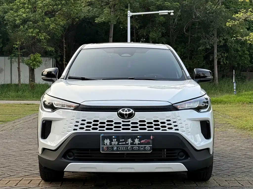 Toyota Corolla Cross — миниатюра 2