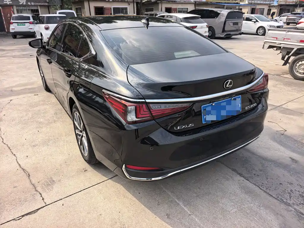 Lexus ES — миниатюра 3