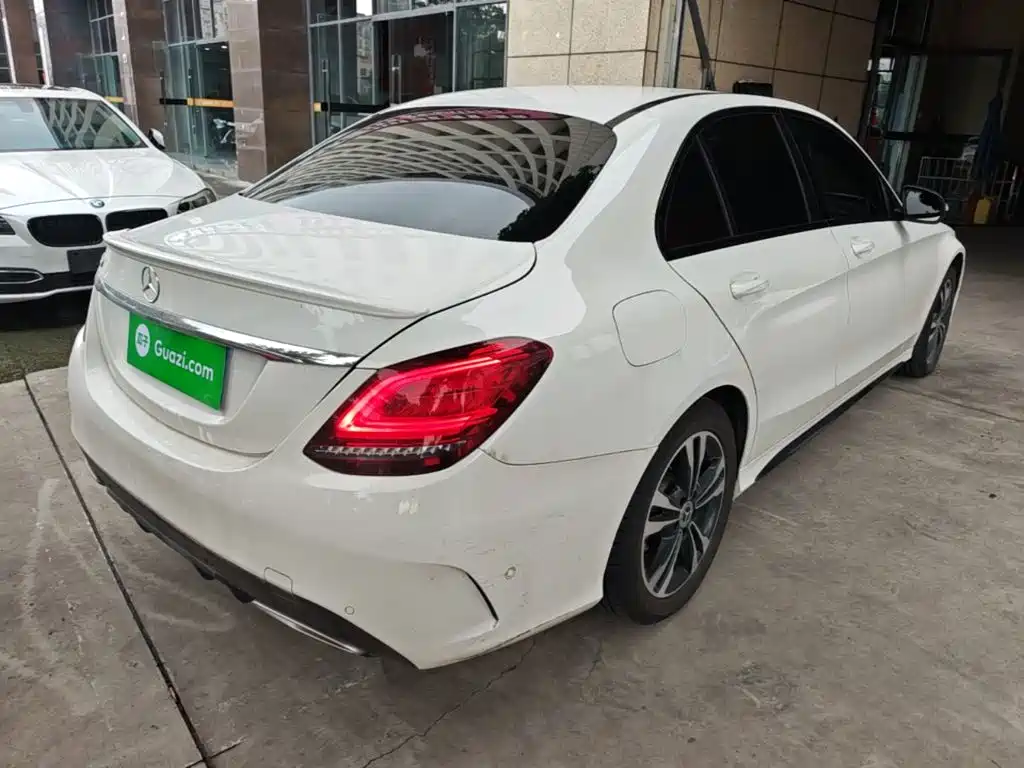 Mercedes-Benz C-Class — миниатюра 7