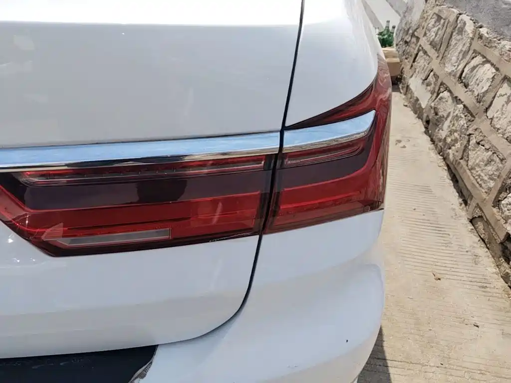 BYD Qin — миниатюра 8