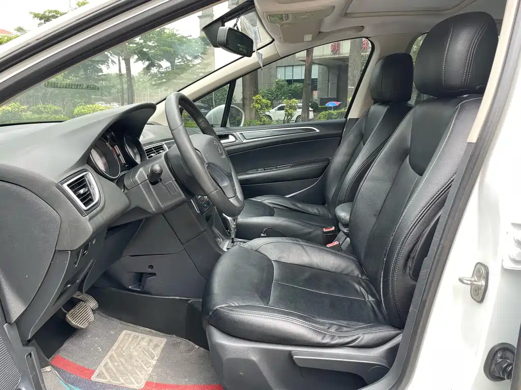 Peugeot 308 — миниатюра 6