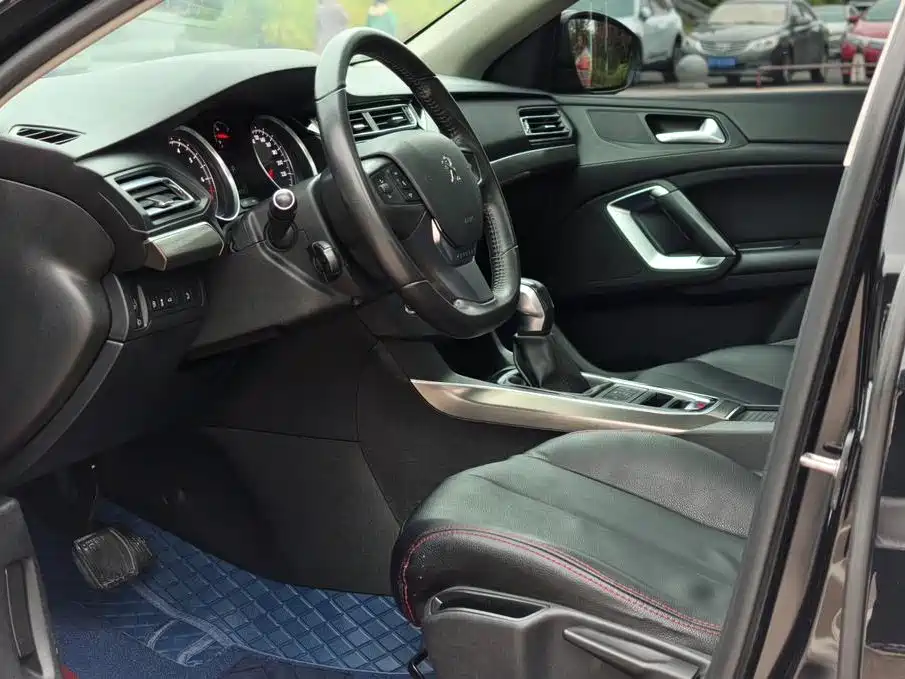 Peugeot 408 — миниатюра 11