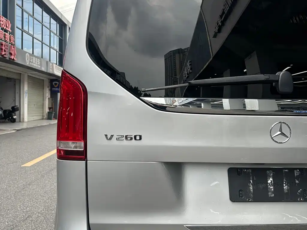 MERCEDES-BENZ V CLASS