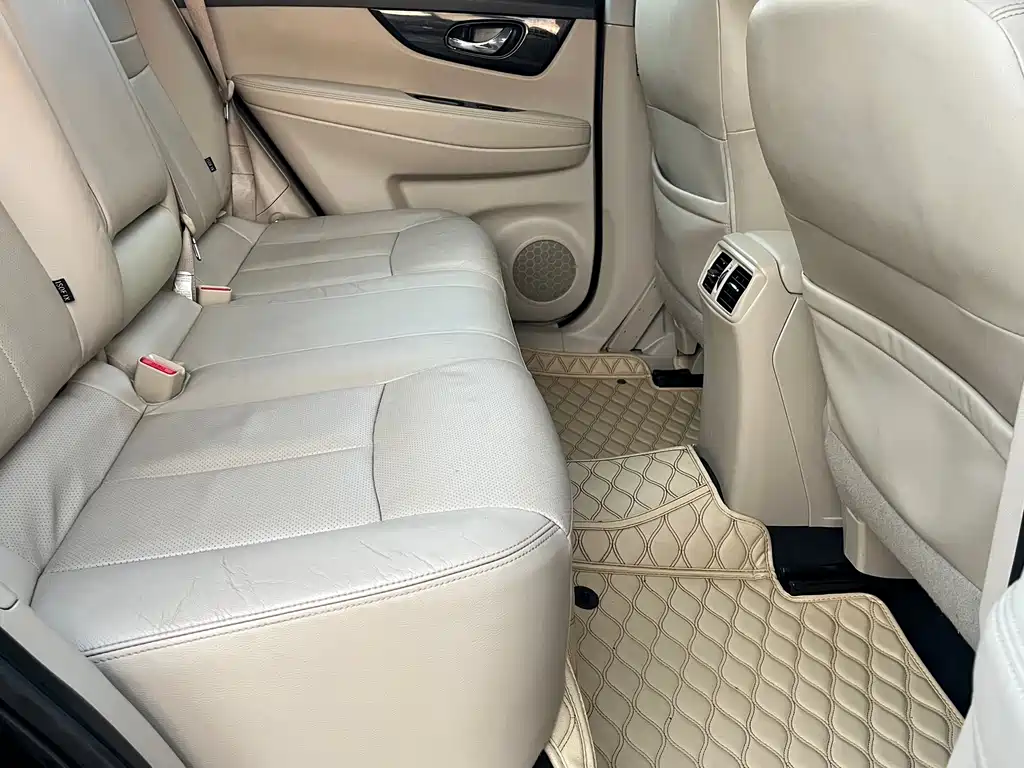 Nissan X-Trail — миниатюра 12