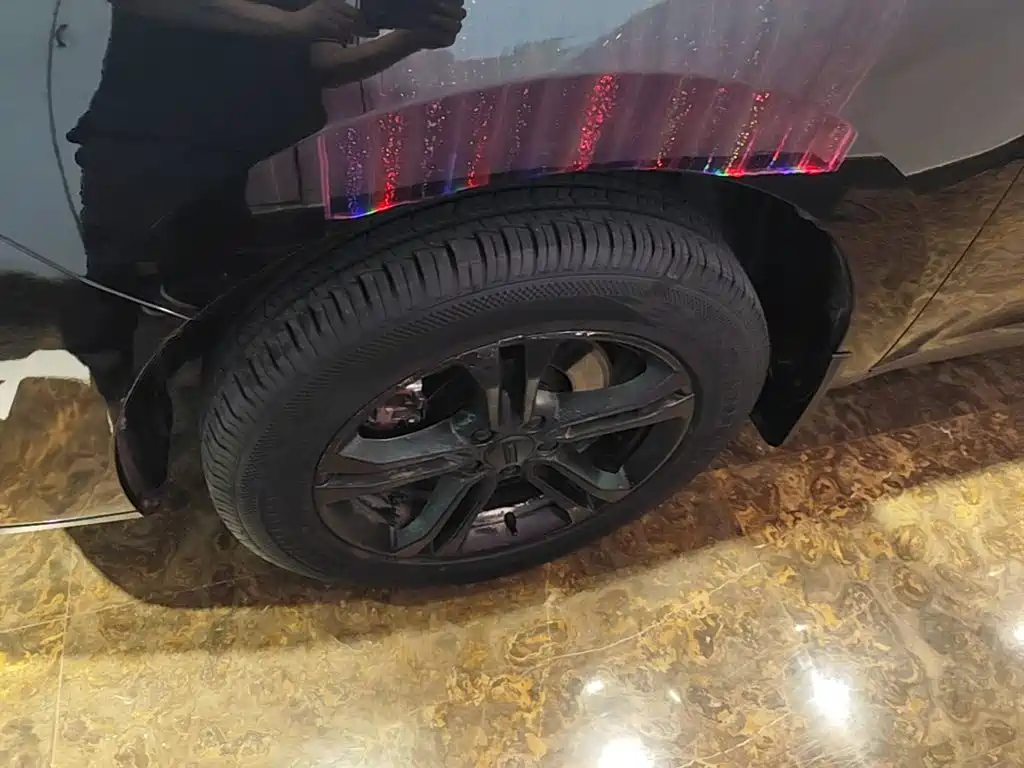 Wey Wey VV5 — миниатюра 23