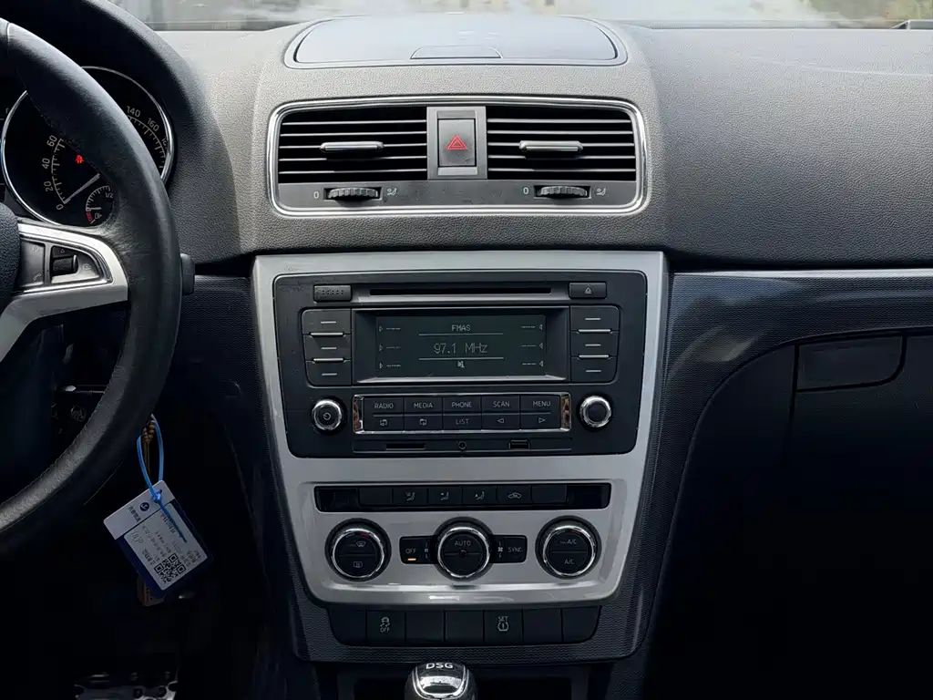 Skoda Yeti — миниатюра 15