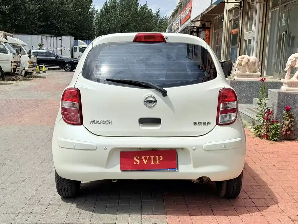 Nissan March — миниатюра 12