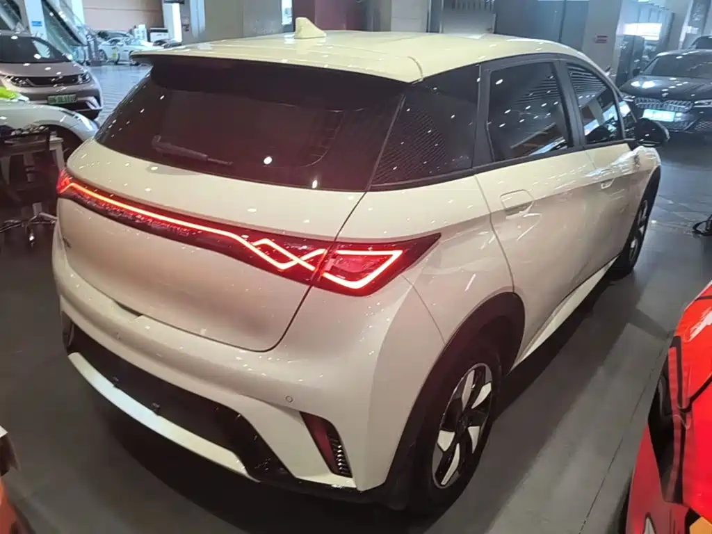 BYD Dolphin 2025 420km Freedom