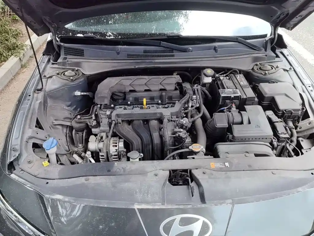 Hyundai Elantra — миниатюра 20