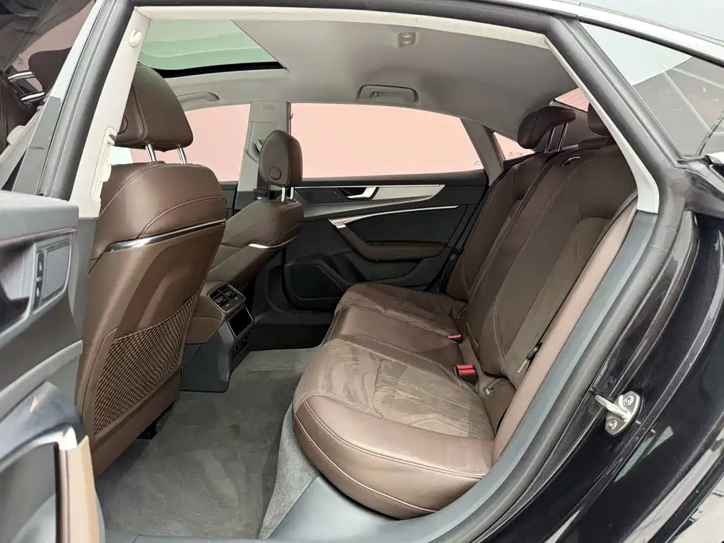 Audi A7L — миниатюра 19