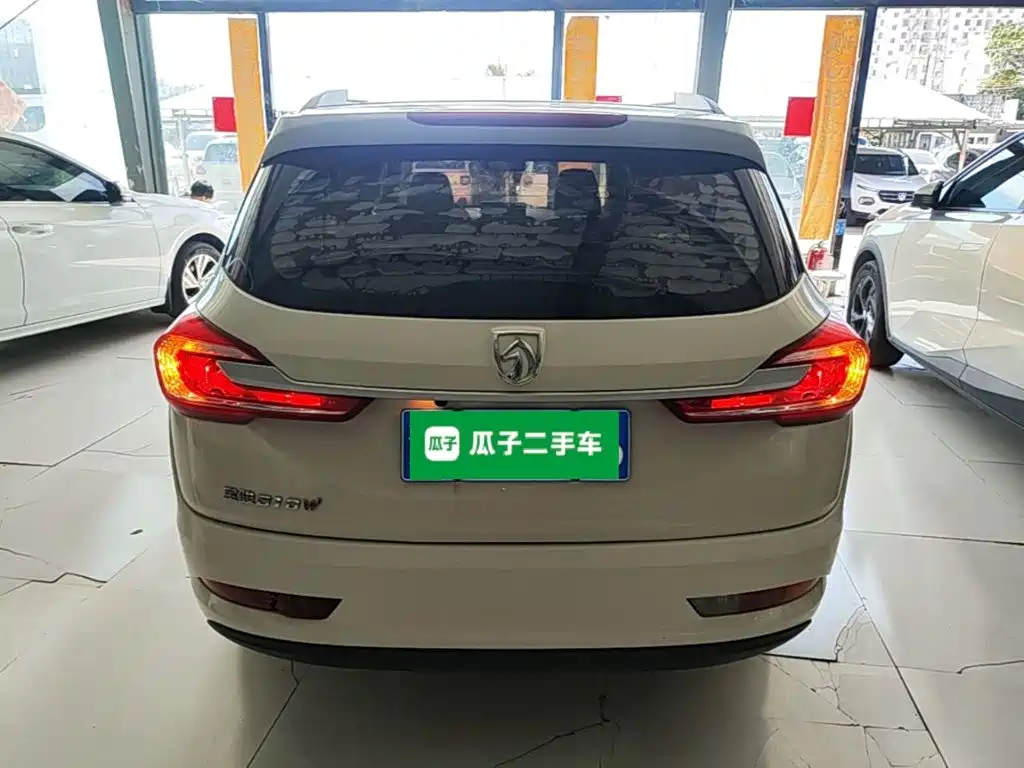 Baojun 310W — миниатюра 6