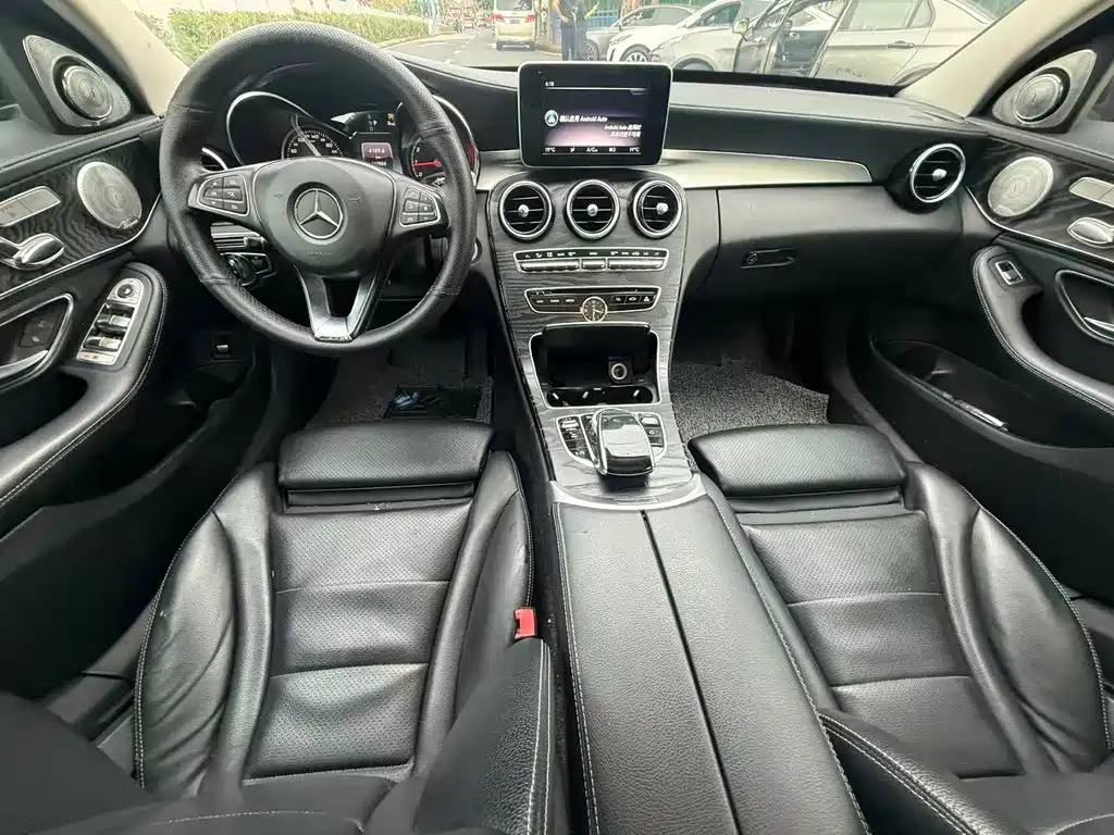 Mercedes-Benz C-Class — миниатюра 3