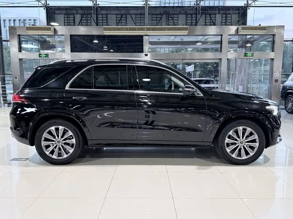 Mercedes-Benz GLE (Import) — миниатюра 17