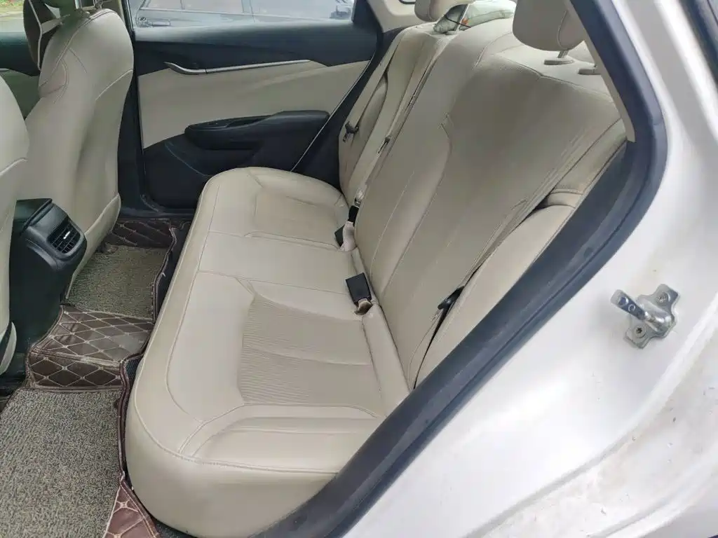 Buick Excelle — миниатюра 18