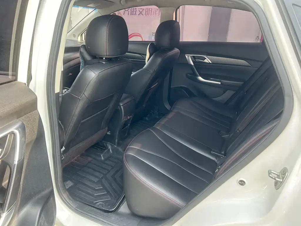 BAIC EU5 — миниатюра 8