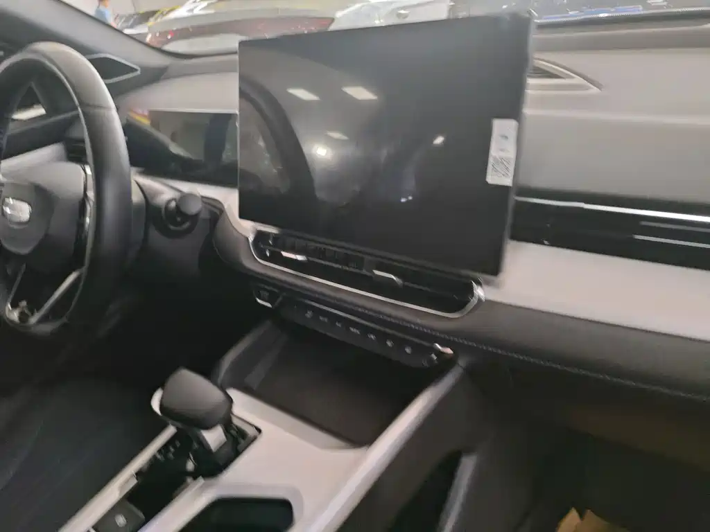 Geely Xingrui — миниатюра 10