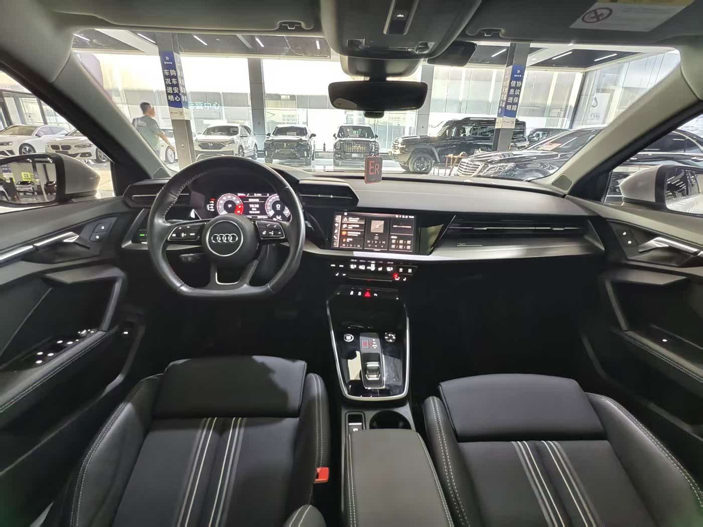 Audi A3 1.4 л 2022 г. Белый, пробег 24000 км