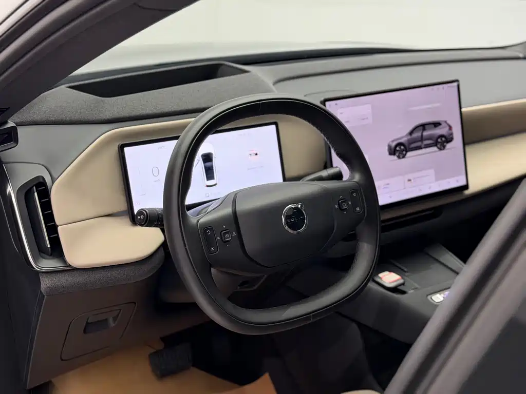 Volvo XC70 PHEV — миниатюра 8