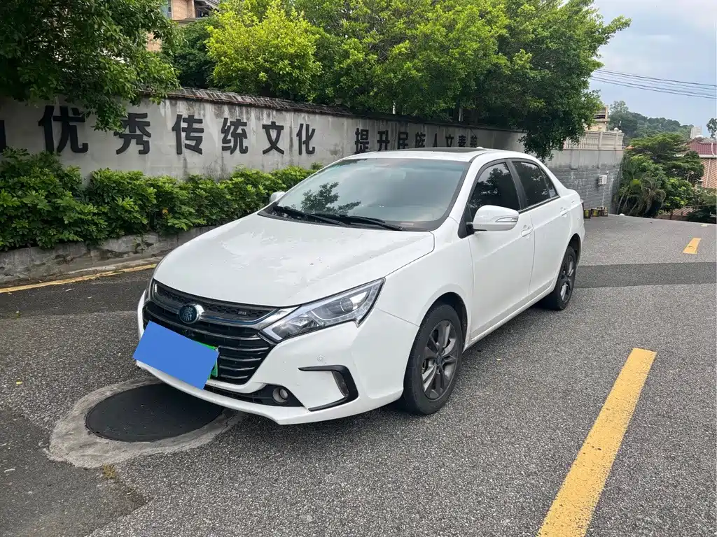 BYD Qin NEV