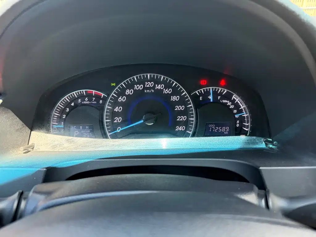Toyota Camry — миниатюра 11