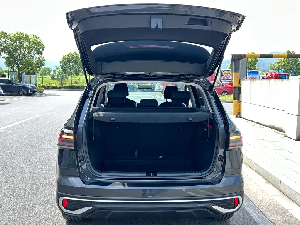 Volkswagen Tharu — миниатюра 16