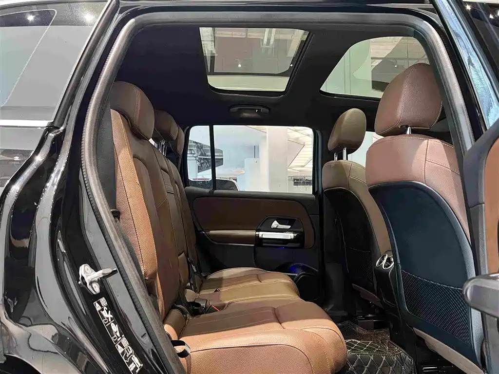 Mercedes-Benz GLB — миниатюра 31