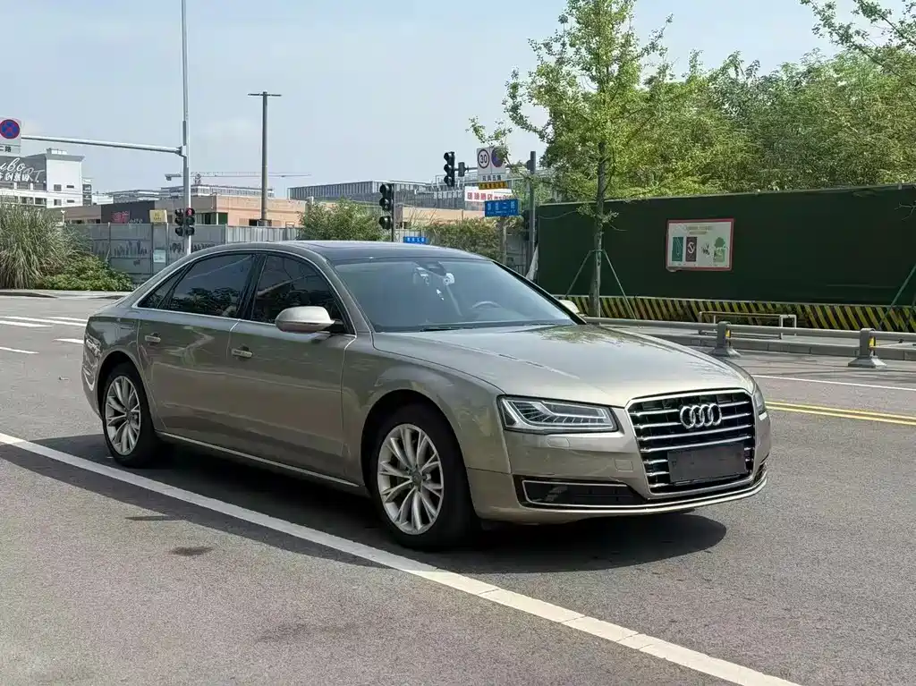 Audi A8 — миниатюра 3