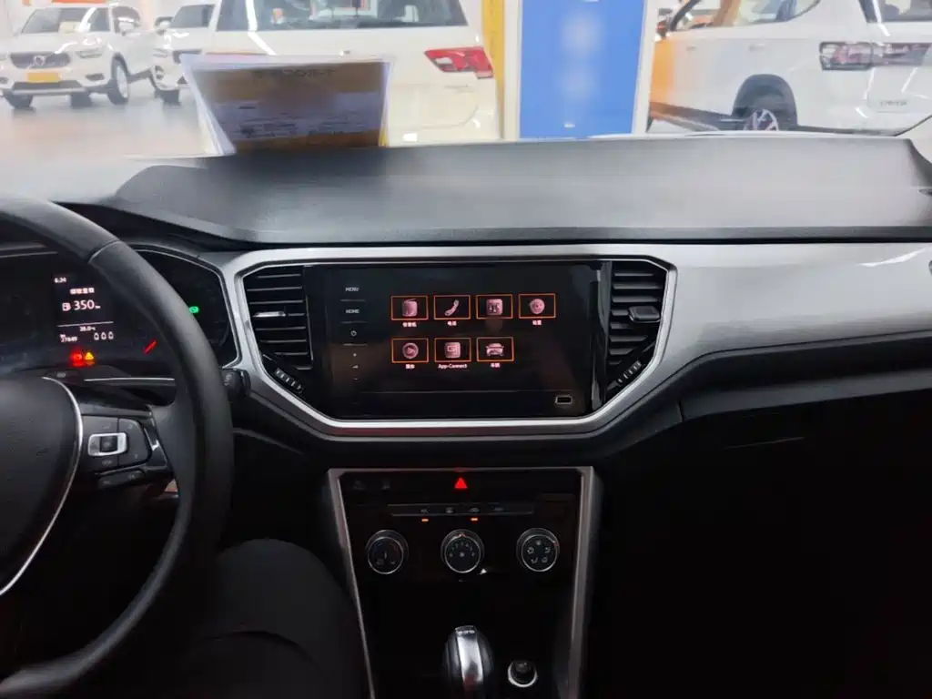 Volkswagen T-Roc — миниатюра 6