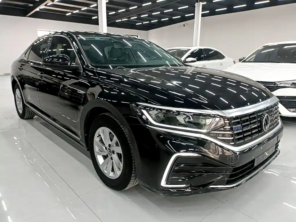 Volkswagen Passat PHEV — миниатюра 4