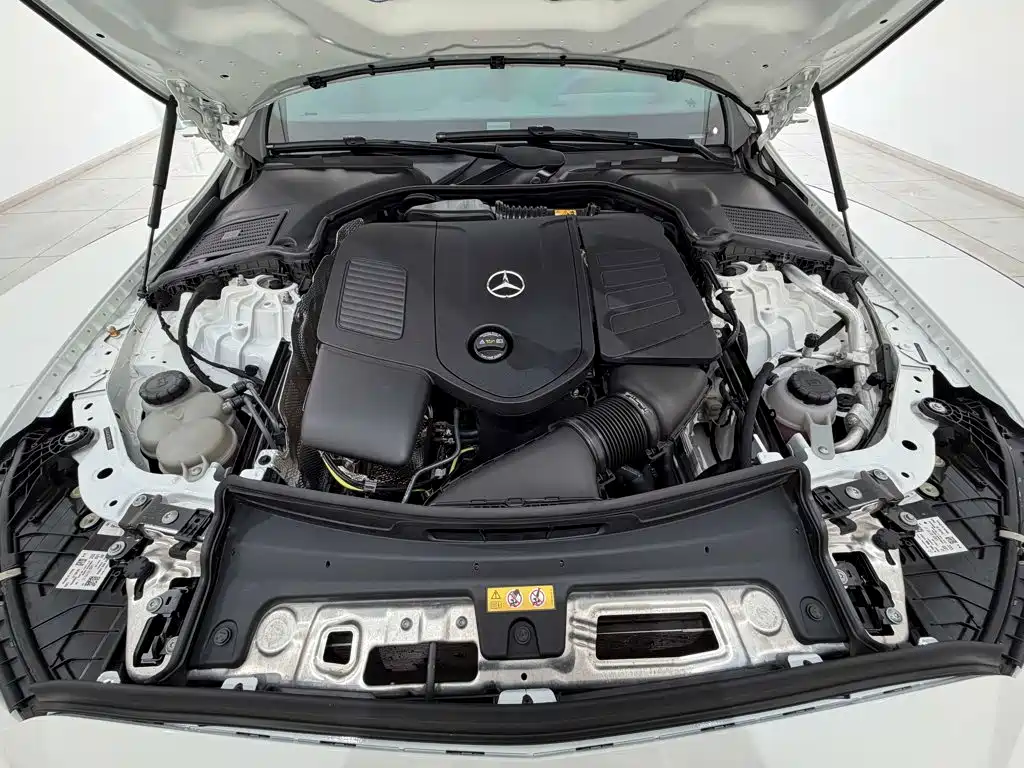 Mercedes-Benz C-Class — миниатюра 12