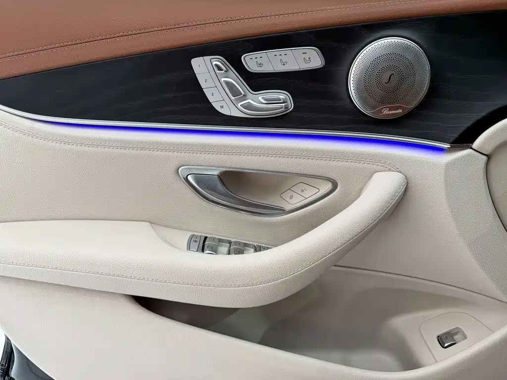 Mercedes-Benz E-Class — миниатюра 16