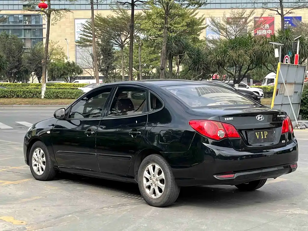 Hyundai Elantra 2011 1.6L AT Comfort