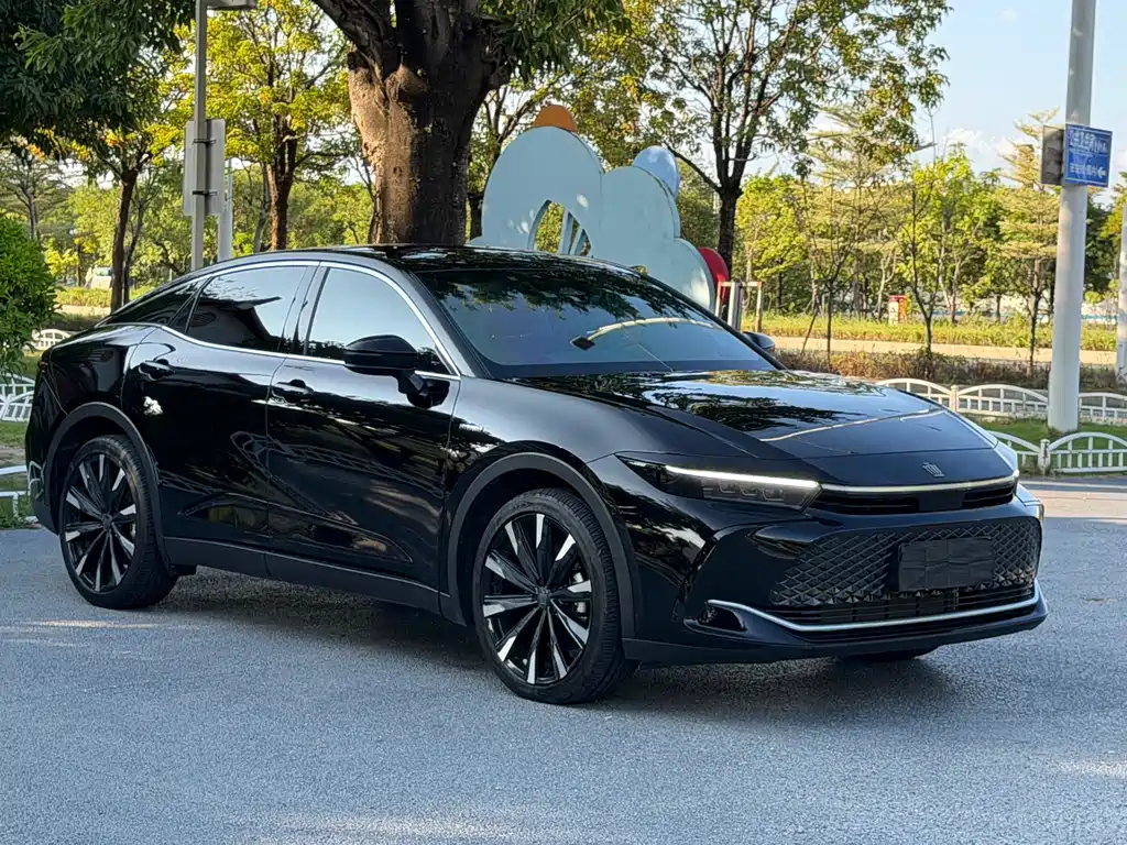 TOYOTA CROWN SPORTCROSS