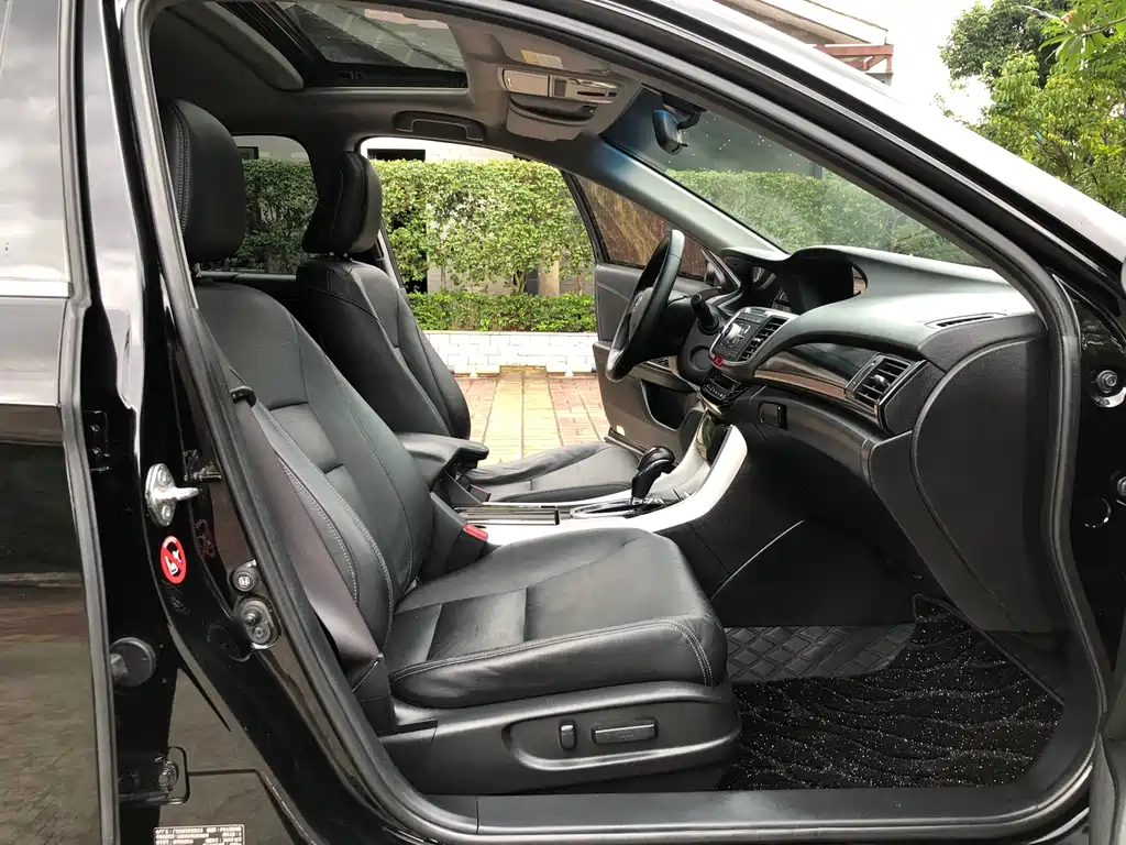 Honda Accord — миниатюра 14