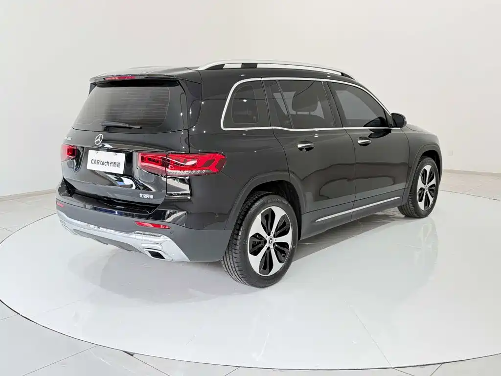 Mercedes-Benz GLB — миниатюра 24