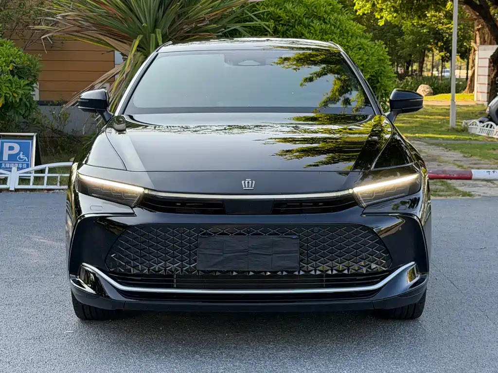 TOYOTA CROWN SPORTCROSS