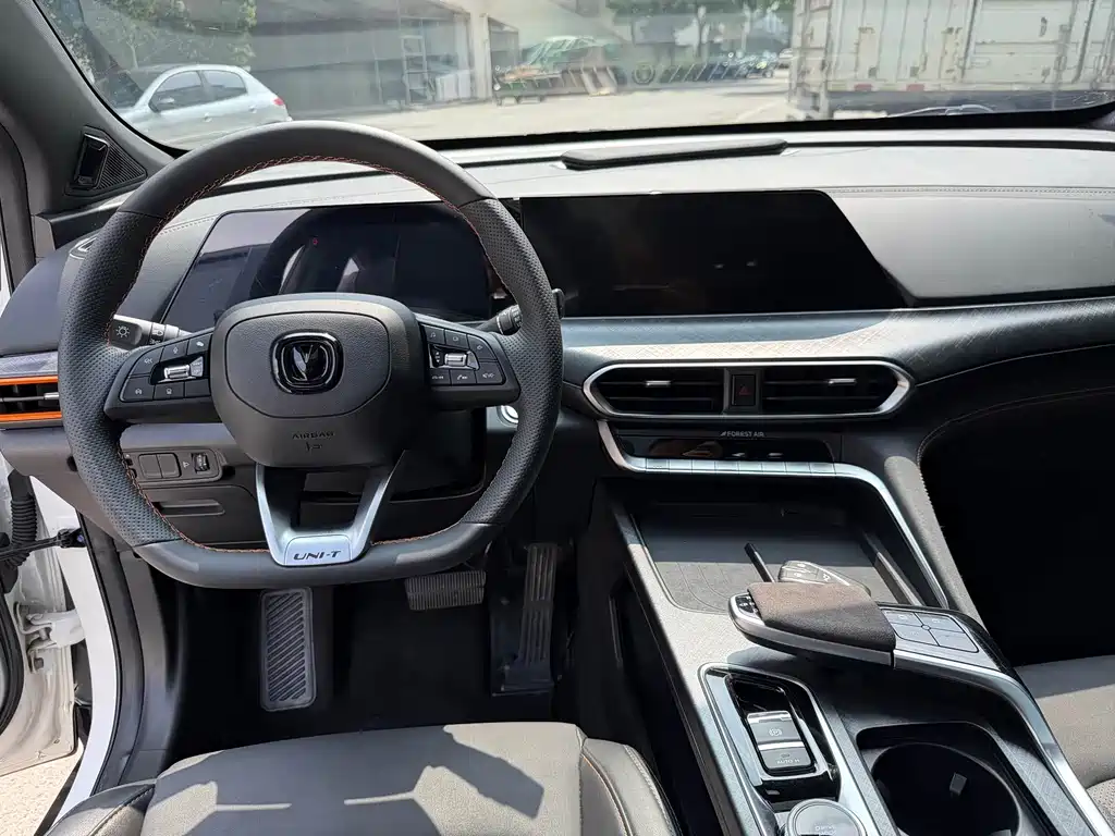 Changan UNI-T — миниатюра 8