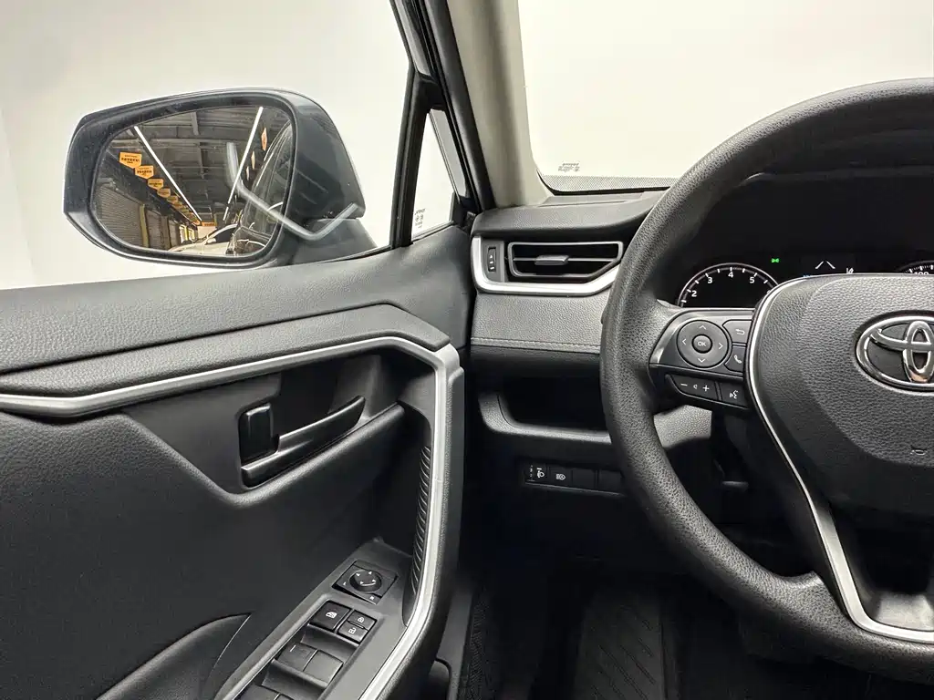 TOYOTA RAV4 RONGFANG