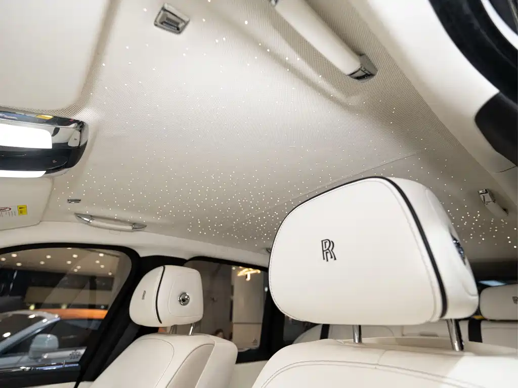 Rolls-Royce Cullinan — миниатюра 10