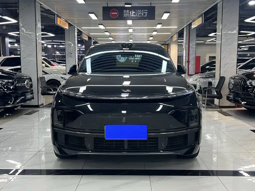 Li Auto Li L9 2025