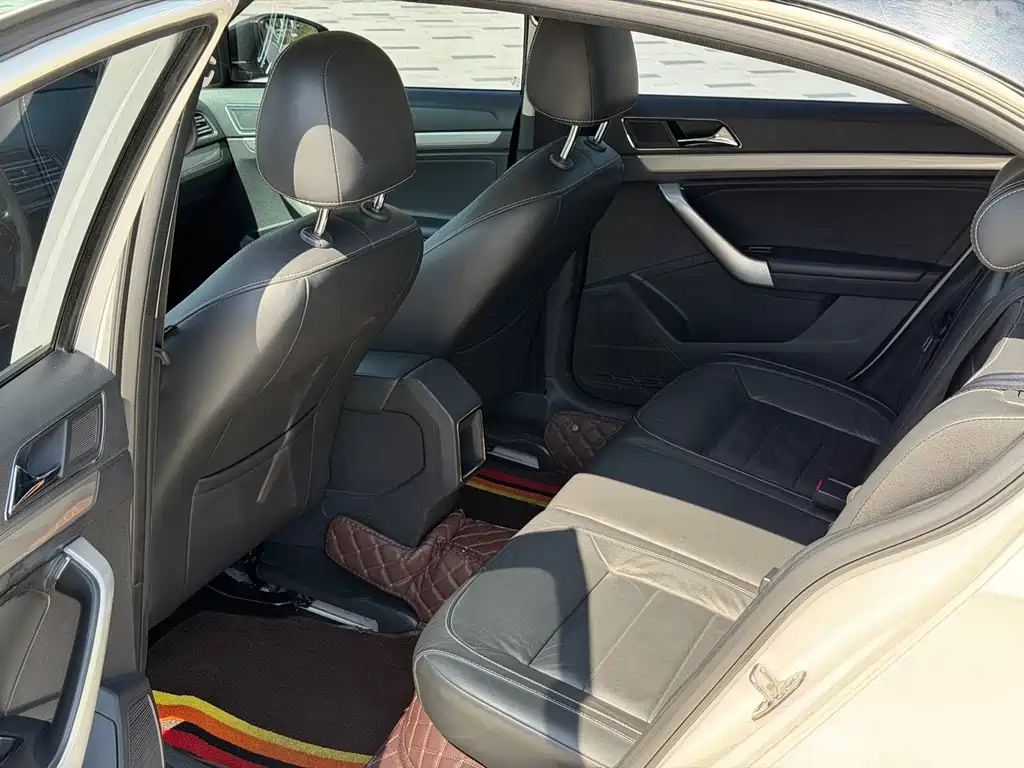 Volkswagen Lavida — миниатюра 6