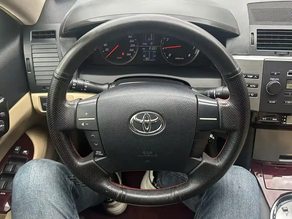 Toyota Reiz — миниатюра 10
