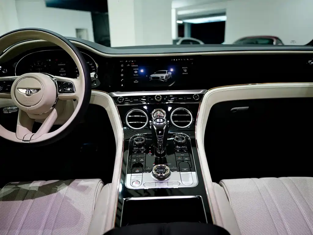 Bentley Continental PHEV — миниатюра 11