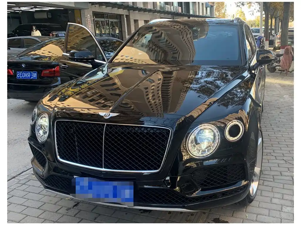 Купить Bentley Bentayga